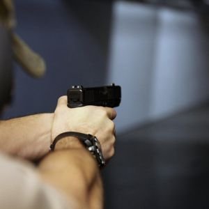 O treinamento no clube de tiro ou estande de tiro no rio de janeiro é essencial para garantir a segurança, a precisão.