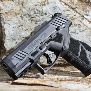 A pistola Taurus GX2 no calibre 9mm é ideal para porte de arma e treinos em clubes de tiro e estandes no rio de janeiro
